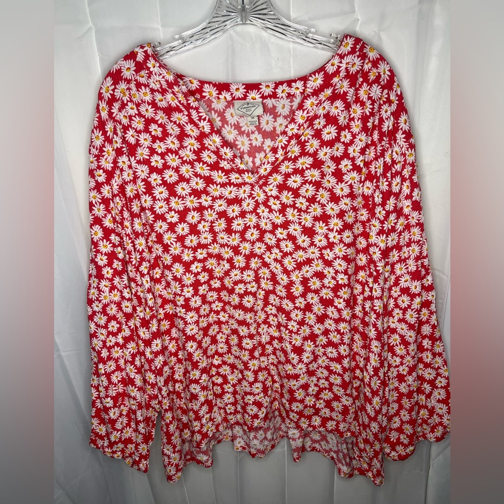 At John’s Bay. 3X. Red flower blouse.